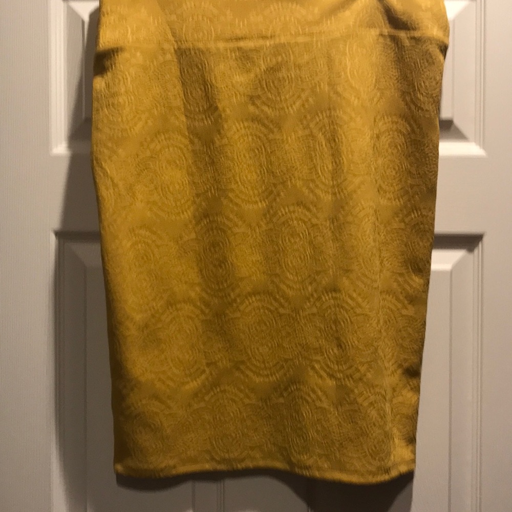 LulaRoe Cassie gold skirt